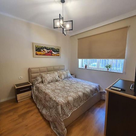 Center Of Tirana Enes'S Apartments Ngoại thất bức ảnh