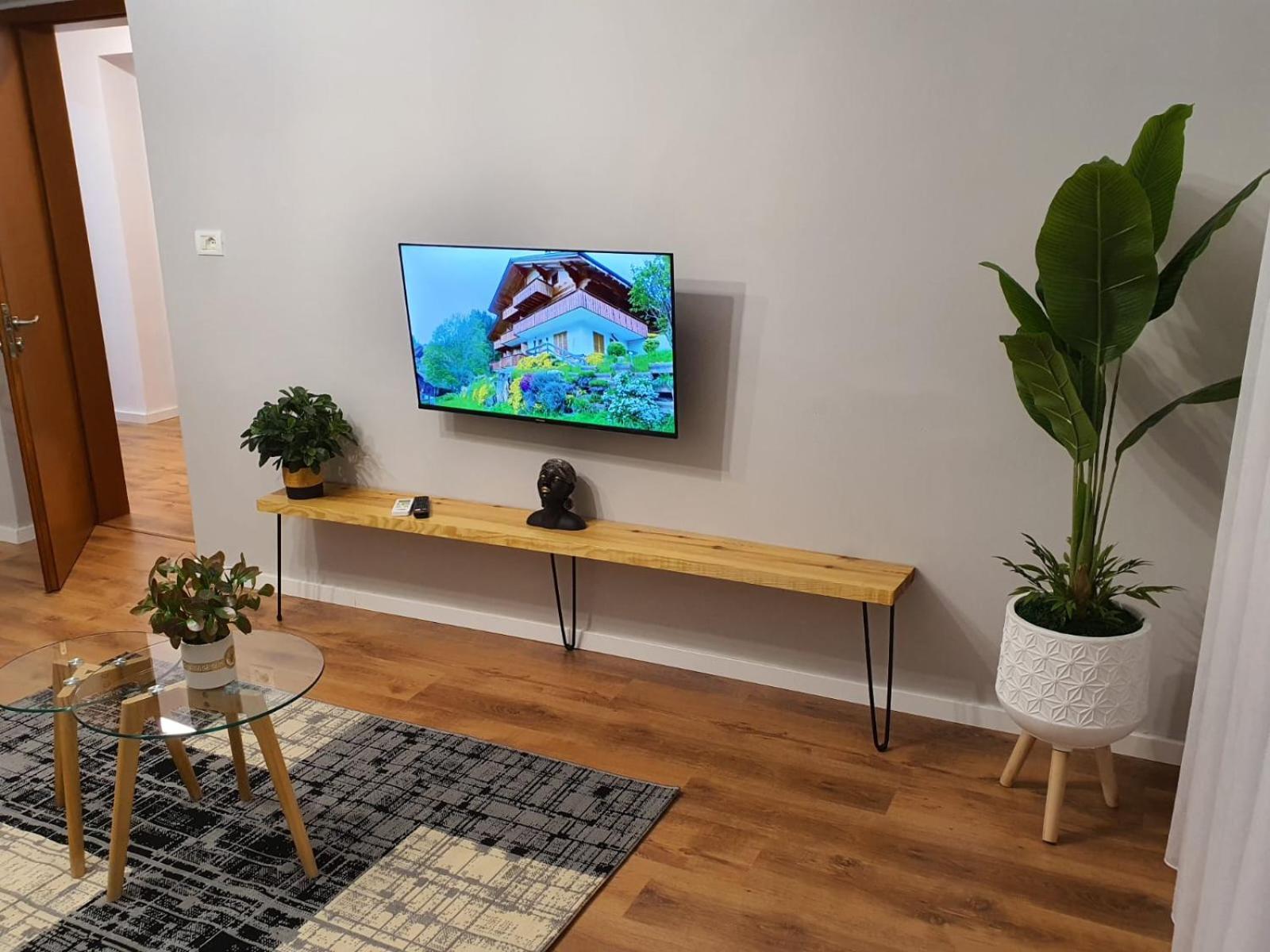 Center Of Tirana Enes'S Apartments Ngoại thất bức ảnh